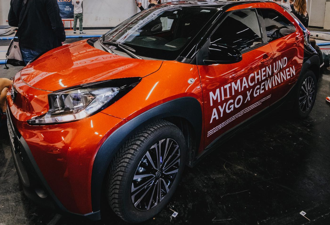 Siegerpreis für beste Frau und besten Mann: Toyota Aygo X